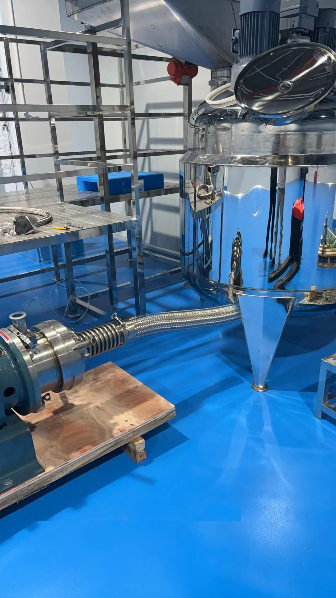 剪切粉碎研磨泵是昊星研制一種高效、節(jié)能、環(huán)保的粉碎設(shè)備